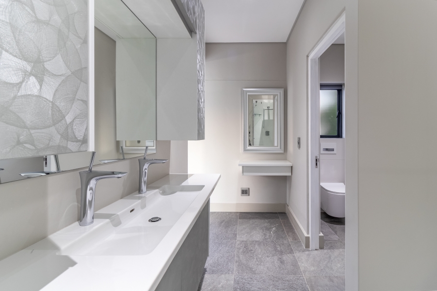 4 Bedroom Property for Sale in Pearl Valley at Val de Vie Western Cape